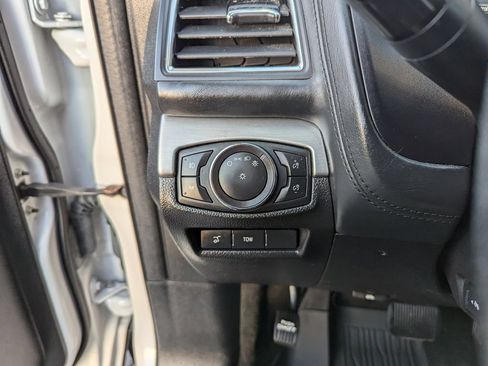Used 2018 Ford Explorer Platinum AWD/4WD image 14