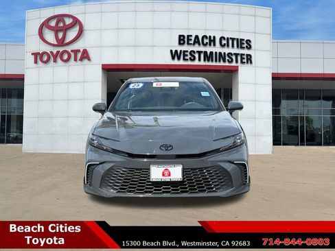 Certified 2025 Toyota Camry SE w/ Convenience Package FWD image 4