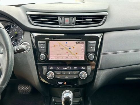 Used 2018 Nissan Rogue SL FWD image 26