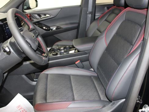 New 2026 Chevrolet Equinox RS w/ Convenience Package III AWD/4WD image 17