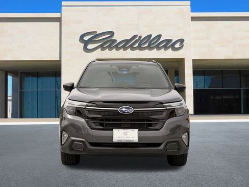 Used 2025 Subaru Forester Touring image 9