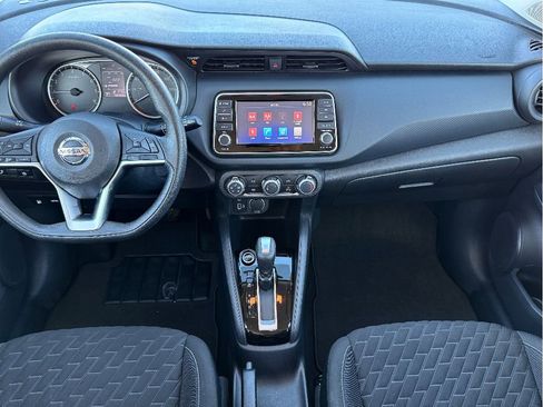 Used 2021 Nissan Kicks S image 10