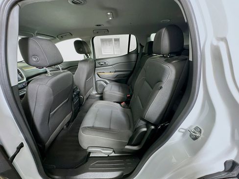Used 2023 GMC Acadia SLE w/ Driver Convenience Package image 26