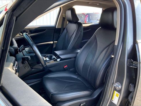 Used 2023 Lincoln Nautilus Reserve AWD/4WD image 21