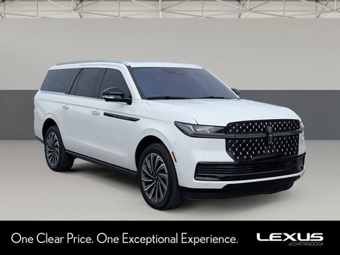 Used 2025 Lincoln Navigator L Black Label image 1