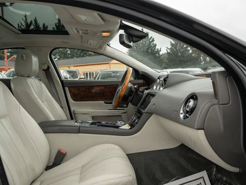 Used 2012 Jaguar XJ RWD image 13