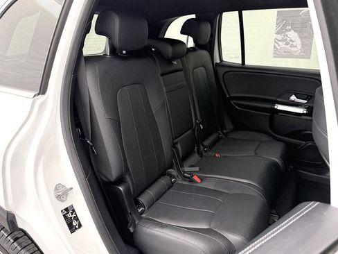 Used 2020 Mercedes-Benz GLB 250 image 26