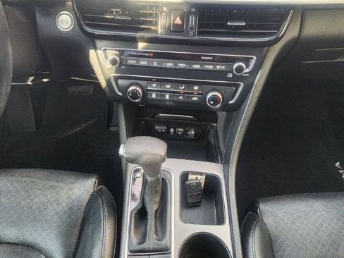 Used 2020 Kia Optima SE FWD image 13
