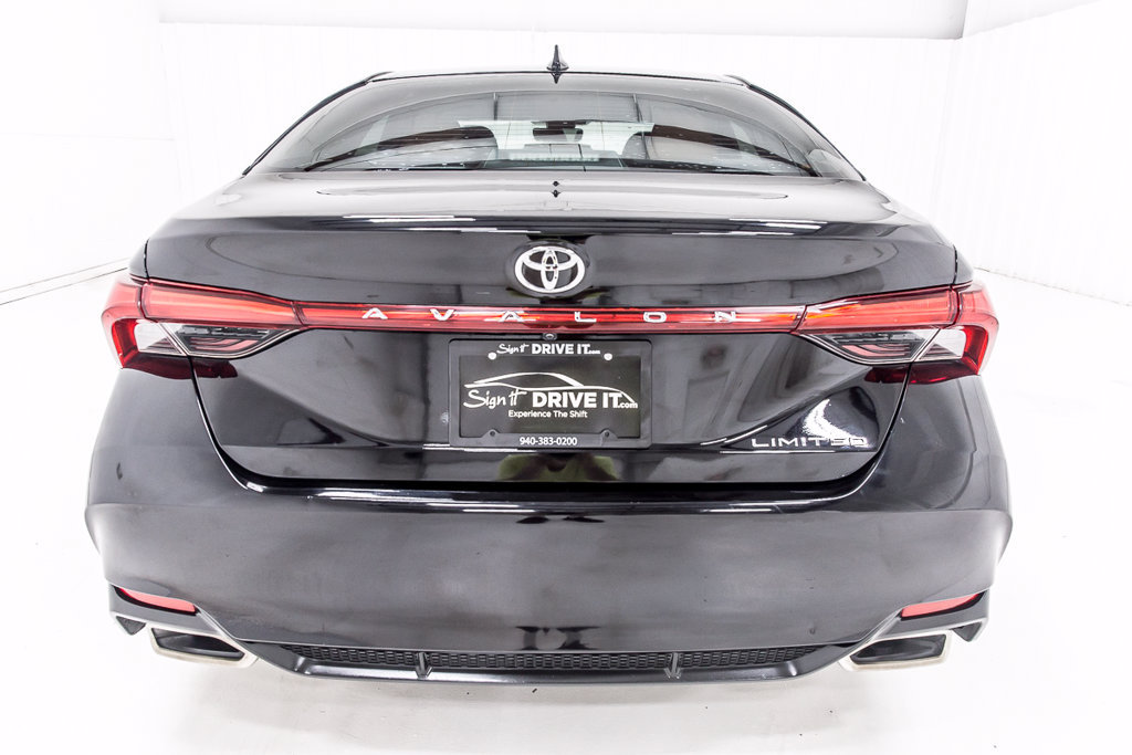 Used 2019 Toyota Avalon Limited FWD image 6
