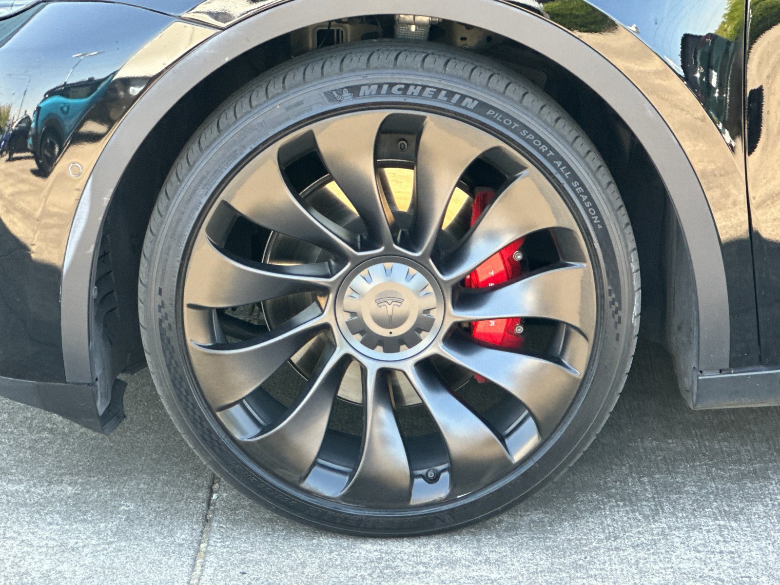 Used 2022 Tesla Model Y Performance AWD/4WD image 25