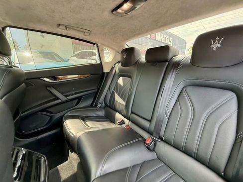 Used 2017 Maserati Quattroporte S RWD image 35
