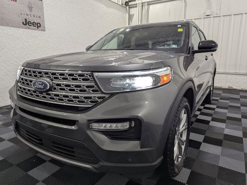 Used 2020 Ford Explorer Limited image 3