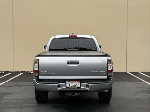 Used 2014 Toyota Tacoma PreRunner w/ TRD Sport Package image 5