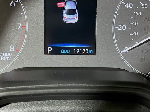 Used 2025 Toyota Corolla LE image 12