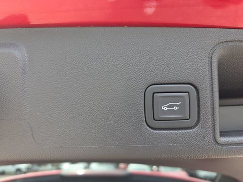 Certified 2023 GMC Terrain SLE w/ Driver Convenience Package FWD image 14