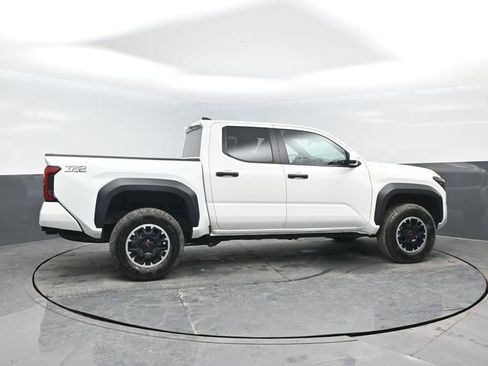 Used 2024 Toyota Tacoma TRD Off-Road AWD/4WD image 3