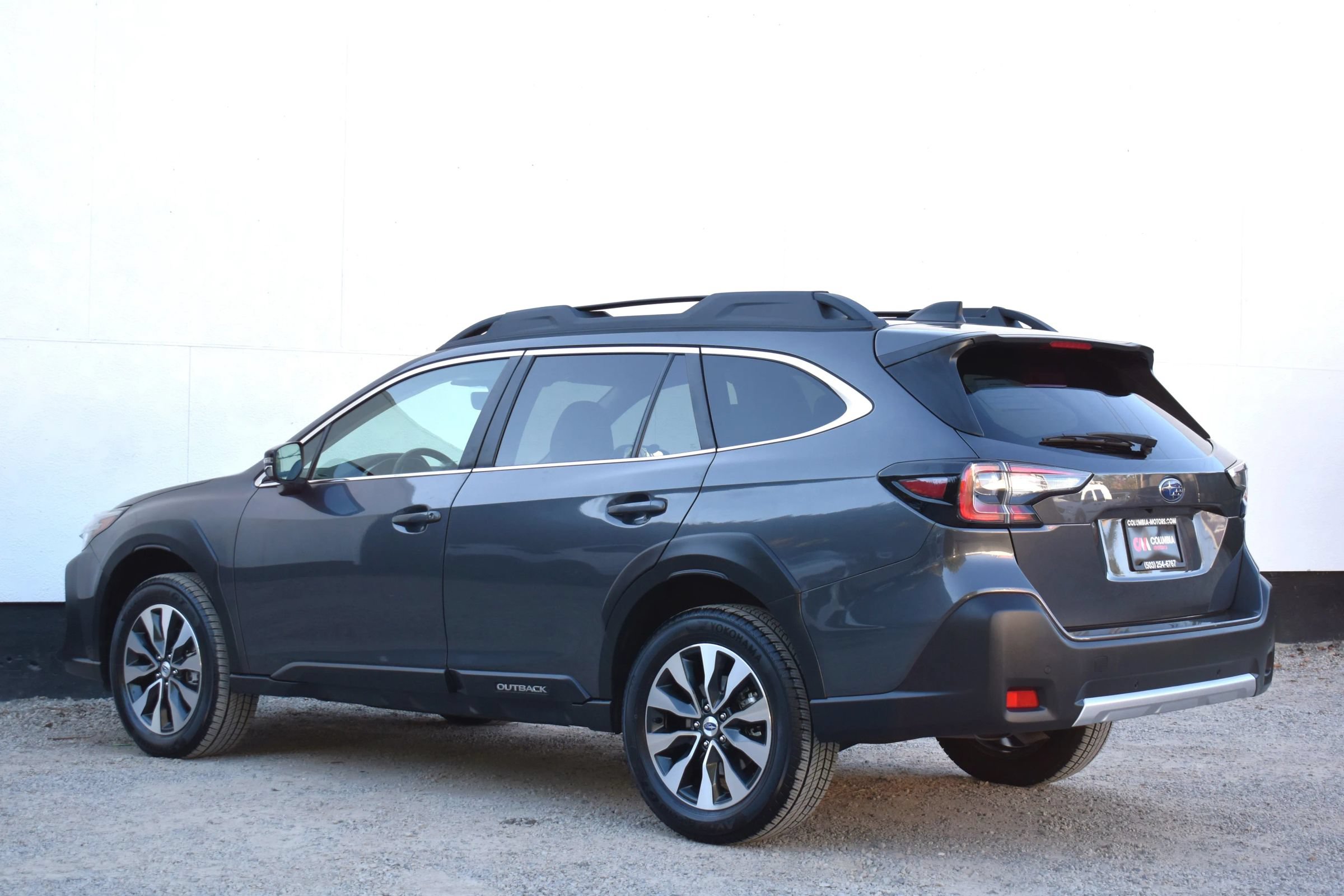 Used 2023 Subaru Outback Limited AWD/4WD image 2