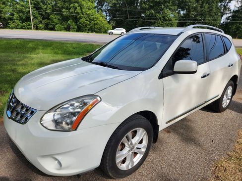 Used 2012 Nissan Rogue SV image 1