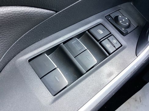 Used 2025 Toyota RAV4 XLE image 20