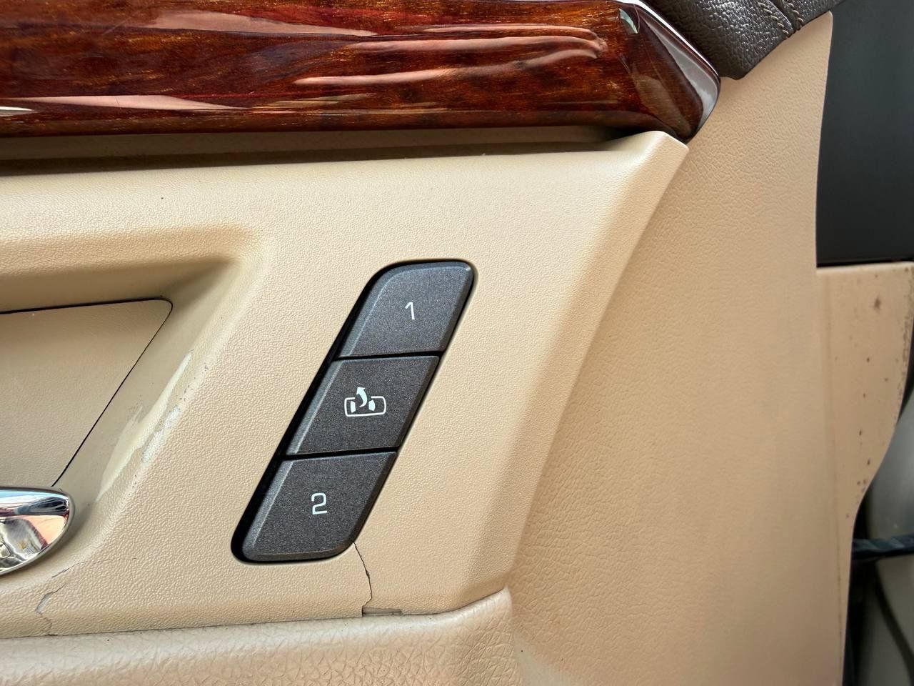 Used 2013 Cadillac CTS Luxury w/ Wood Trim Package RWD image 30