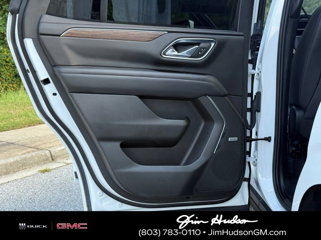 Certified 2023 Chevrolet Tahoe High Country AWD/4WD image 26