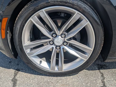 Used 2018 Chevrolet Camaro LT w/ RS Package image 8