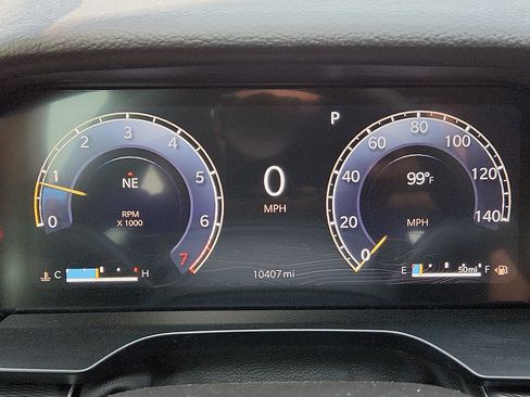 Used 2025 Jeep Grand Cherokee Laredo X RWD image 18