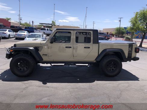 Used 2020 Jeep Gladiator Sport w/ Quick Order Package 24S AWD/4WD image 5