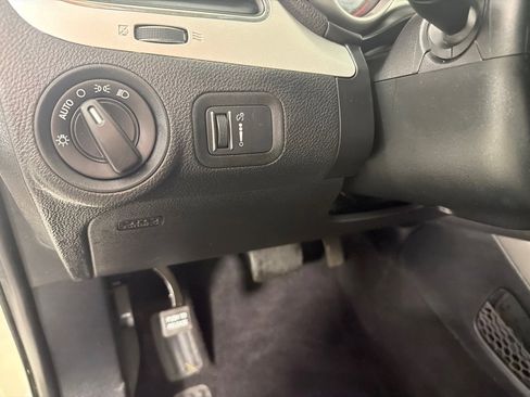 Used 2020 Dodge Journey SE w/ SE Popular Equipment Group image 12