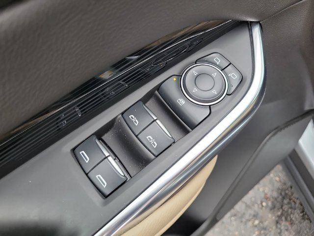 Certified 2024 Cadillac XT4 Luxury w/ Cold Weather Package FWD image 29