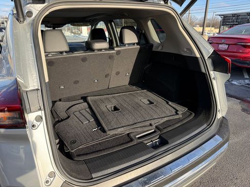 Certified 2023 Nissan Rogue Platinum w/ Platinum Premium Package image 7