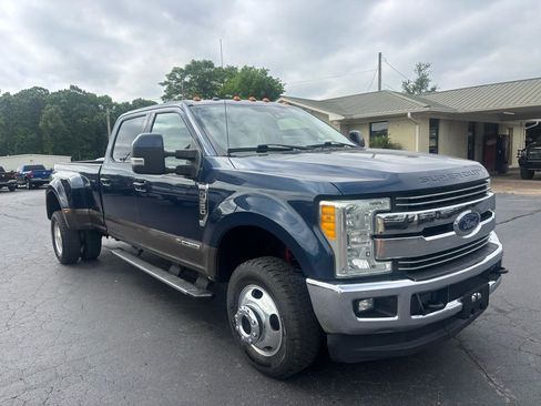 Used 2017 Ford F350 Lariat w/ Lariat Ultimate Package AWD/4WD image 3