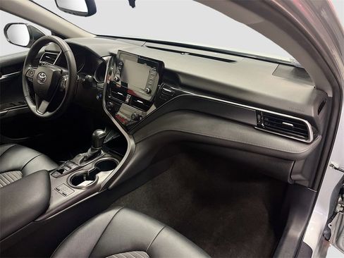 Used 2023 Toyota Camry SE image 28