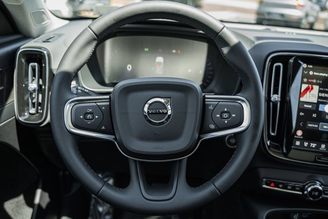 New 2026 Volvo XC40 B5 Plus w/ Climate Package AWD/4WD image 32