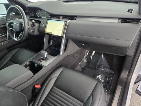 Used 2024 Land Rover Discovery Sport Dynamic SE AWD/4WD image 18
