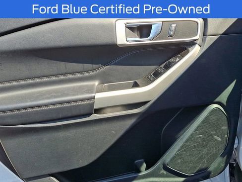 Used 2020 Ford Explorer XLT w/ Equipment Group 202A AWD/4WD image 16