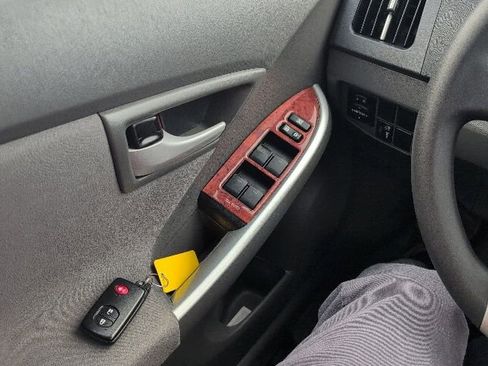 Used 2011 Toyota Prius Two image 10