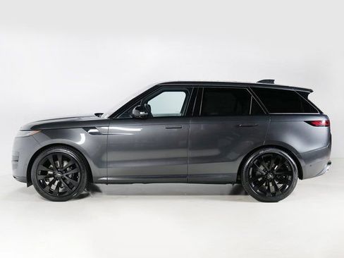 Used 2023 Land Rover Range Rover Sport SE AWD/4WD image 3