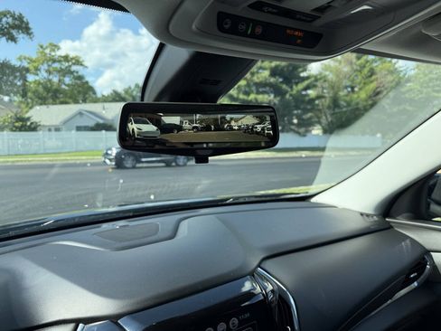 Used 2018 Chevrolet Traverse LT FWD image 21