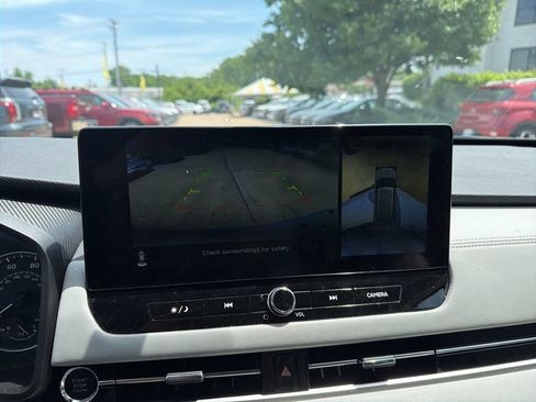 Used 2025 Mitsubishi Outlander SE FWD image 24