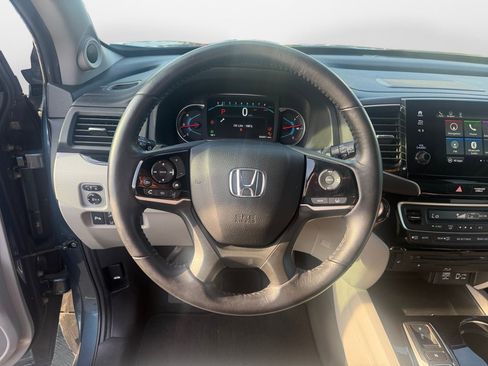 Used 2021 Honda Pilot Touring image 12