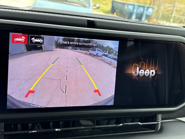 Used 2024 Jeep Wrangler Unlimited Rubicon w/ Technology Group AWD/4WD image 32