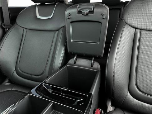 New 2026 Hyundai Tucson Limited image 16