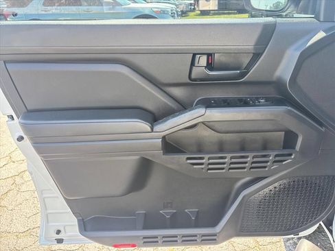 Used 2024 Toyota Tacoma SR w/ SR Upgrade Package AWD/4WD image 23