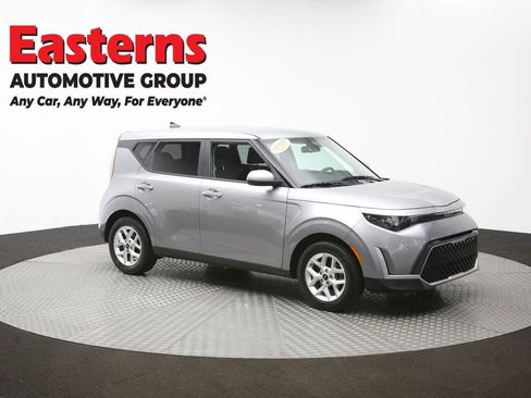 Used 2025 Kia Soul LX w/ LX Technology Package image 47