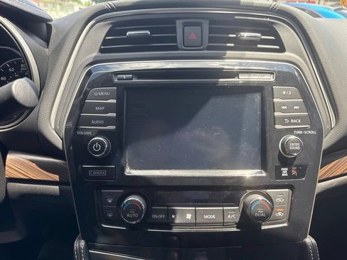 Used 2016 Nissan Maxima Platinum FWD image 25