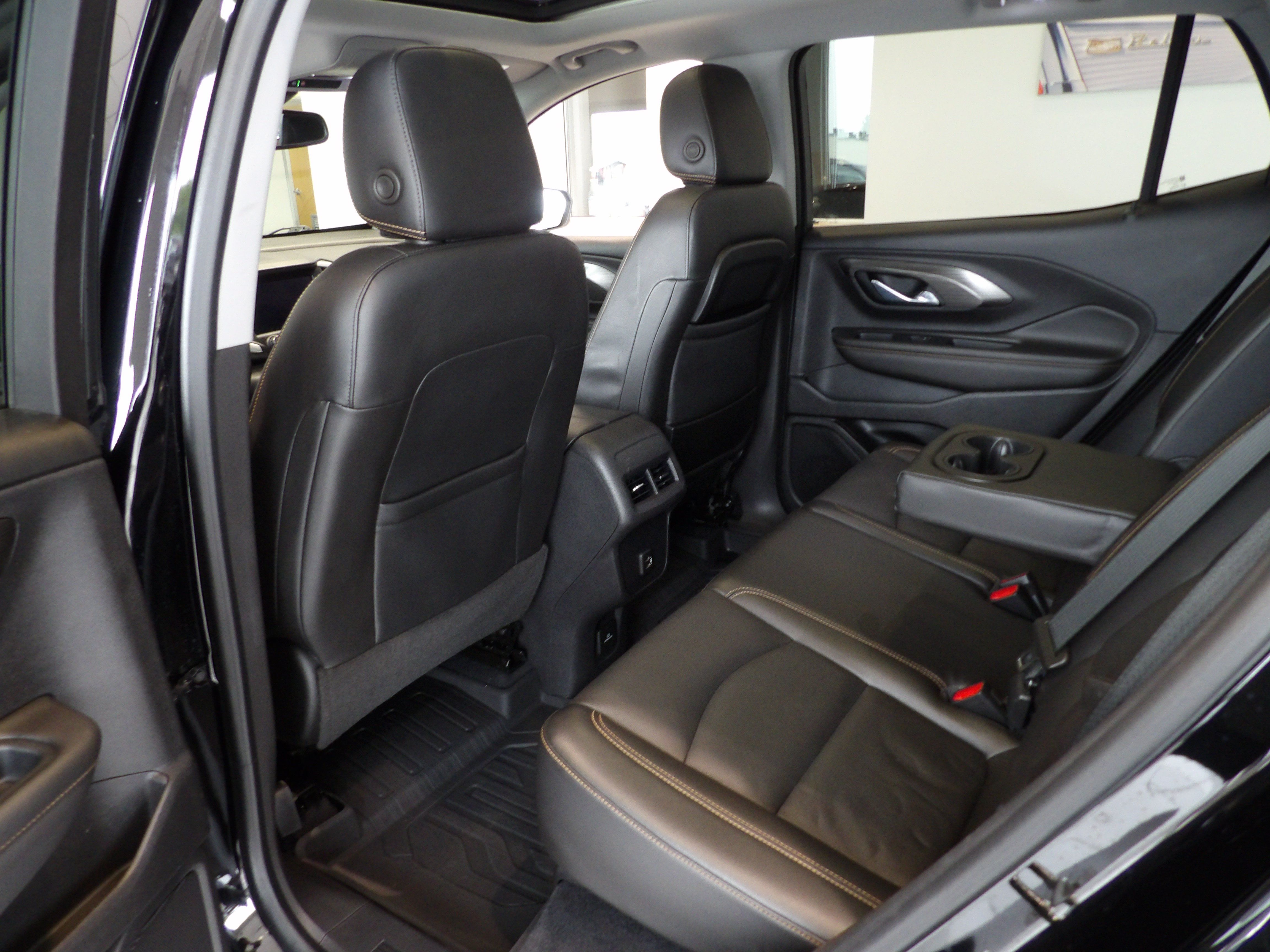 Used 2021 GMC Terrain SLT w/ Infotainment Package II AWD/4WD image 19