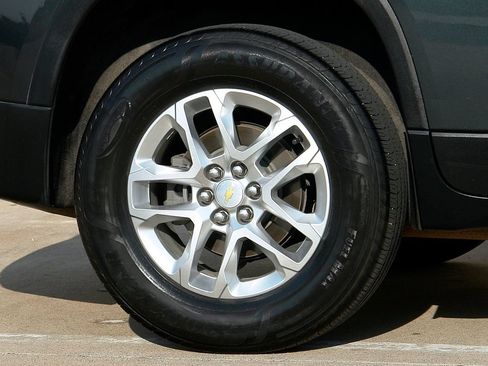 Used 2021 Chevrolet Traverse LT AWD/4WD image 32