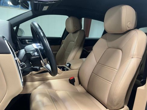Used 2023 Porsche Cayenne image 22