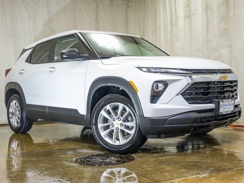 New 2026 Chevrolet TrailBlazer LS image 2